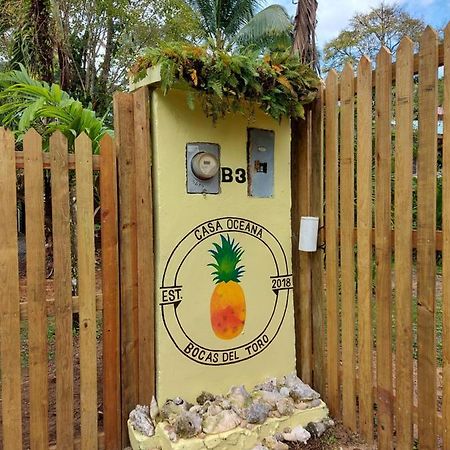 بوكاس تاون Casa Oceana Bed & Breakfast المظهر الخارجي الصورة